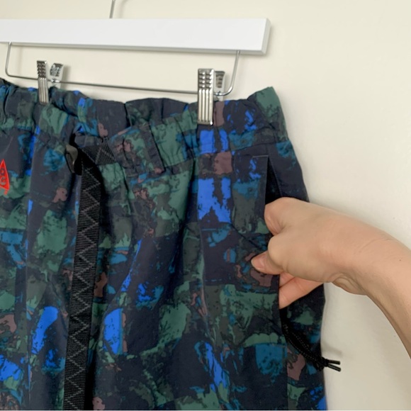 ❗️FLASH SALE❗️MEN'S Nike ACG TRAIL Camouflage Big Pocket Cargo Pants SIZE MEDIUM - Picture 9 of 13